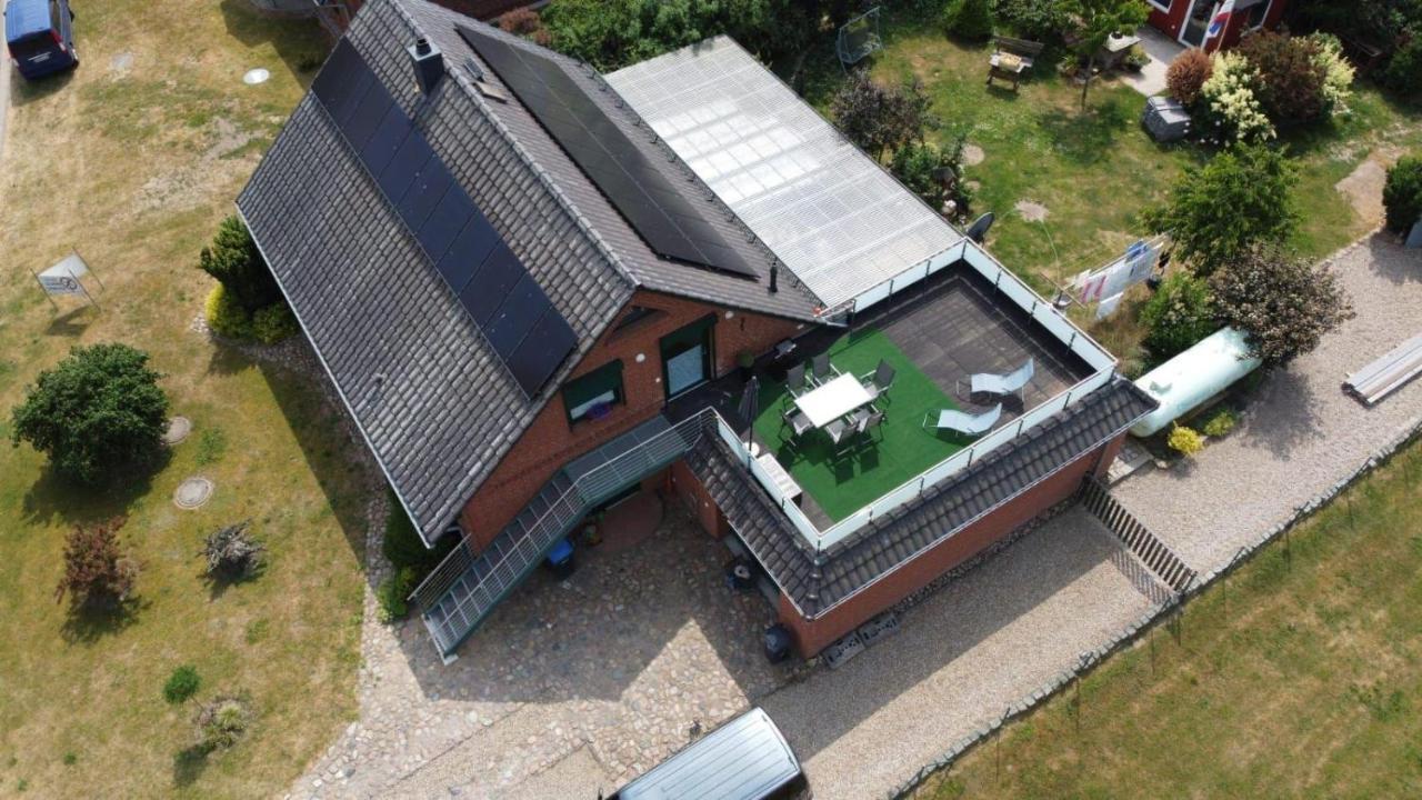 Ferienwohnung-In-Mecklenburg-Am-Kritzower-See-Mit-Ruderboot Kritzow  エクステリア 写真